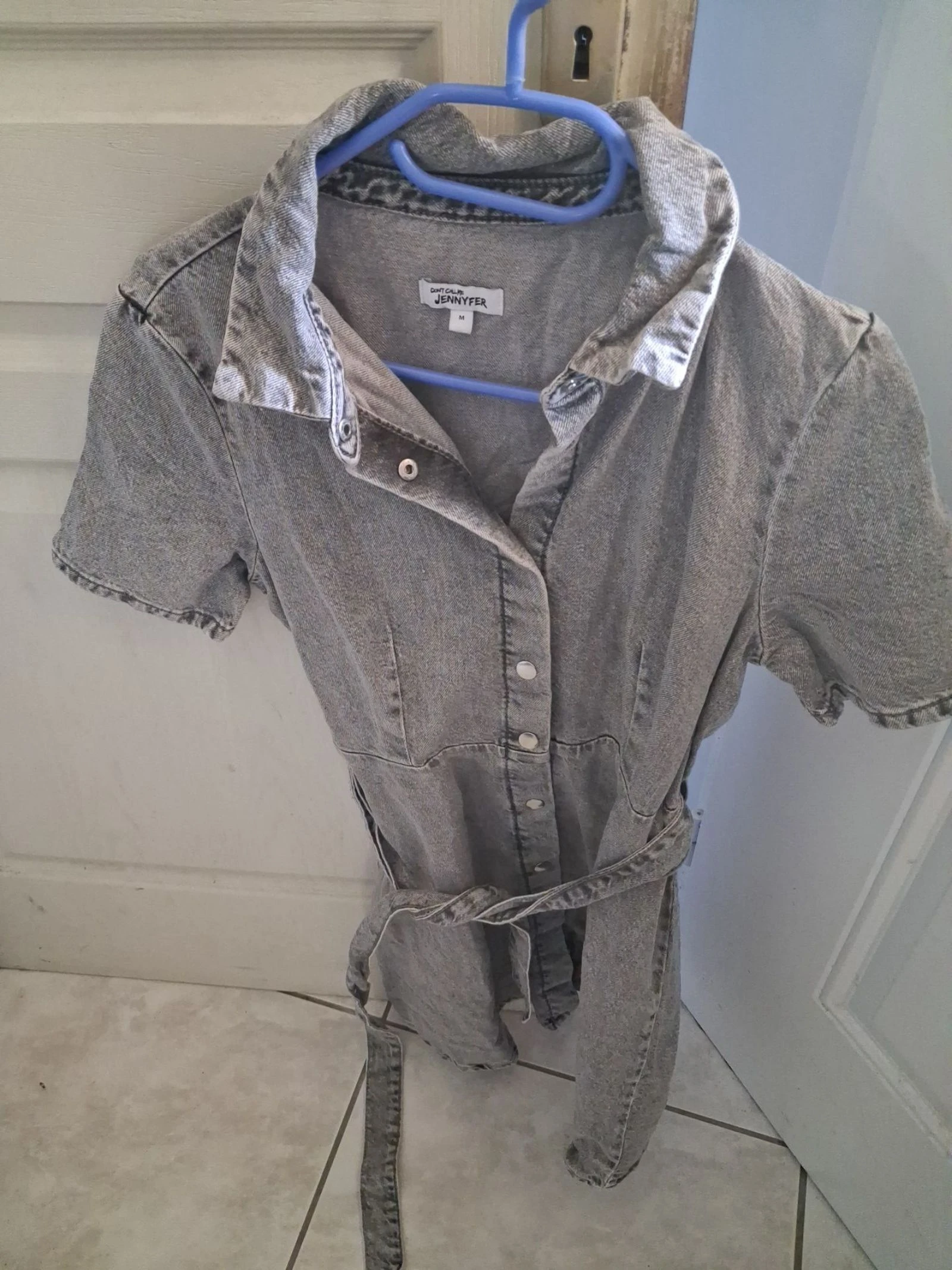 Robe en jeans manche courte 